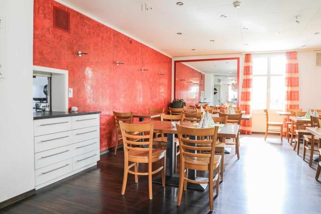 Hotel Loewen Niederuzwil Ngoại thất bức ảnh