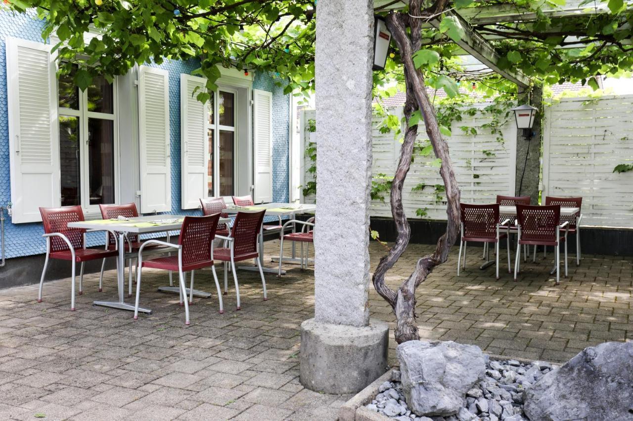 Hotel Loewen Niederuzwil Ngoại thất bức ảnh
