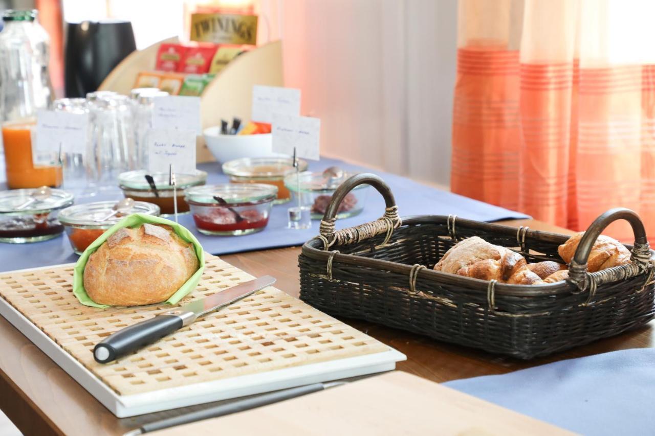 Hotel Loewen Niederuzwil Ngoại thất bức ảnh
